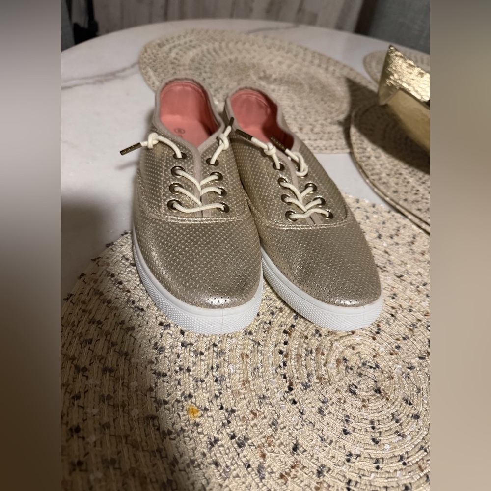 Charles Albert Gold Sneakers Womens 8 White Sole Lace Up Shoe New York Shine